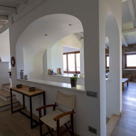 Villa Alba Esclusiva Villa Con Piscina A Sfioro E Vista Mozzafiato Sul Mare Cugnana Luaran gambar