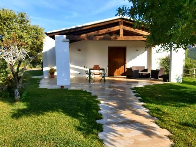 Villa Alba Esclusiva Villa Con Piscina A Sfioro E Vista Mozzafiato Sul Mare Cugnana Luaran gambar