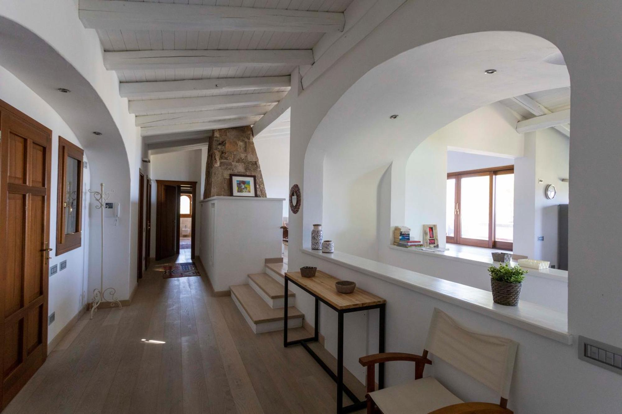 Villa Alba Esclusiva Villa Con Piscina A Sfioro E Vista Mozzafiato Sul Mare Cugnana Luaran gambar