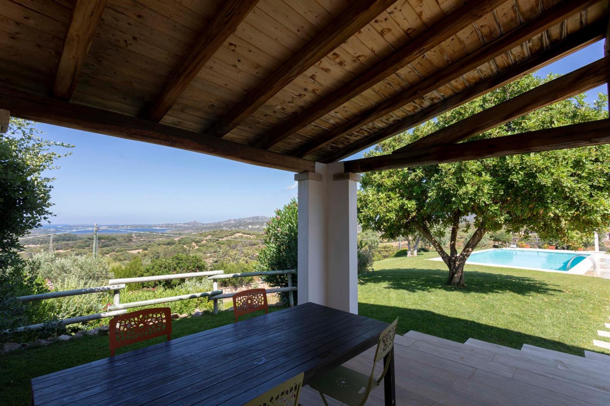 Villa Alba Esclusiva Villa Con Piscina A Sfioro E Vista Mozzafiato Sul Mare Cugnana Luaran gambar