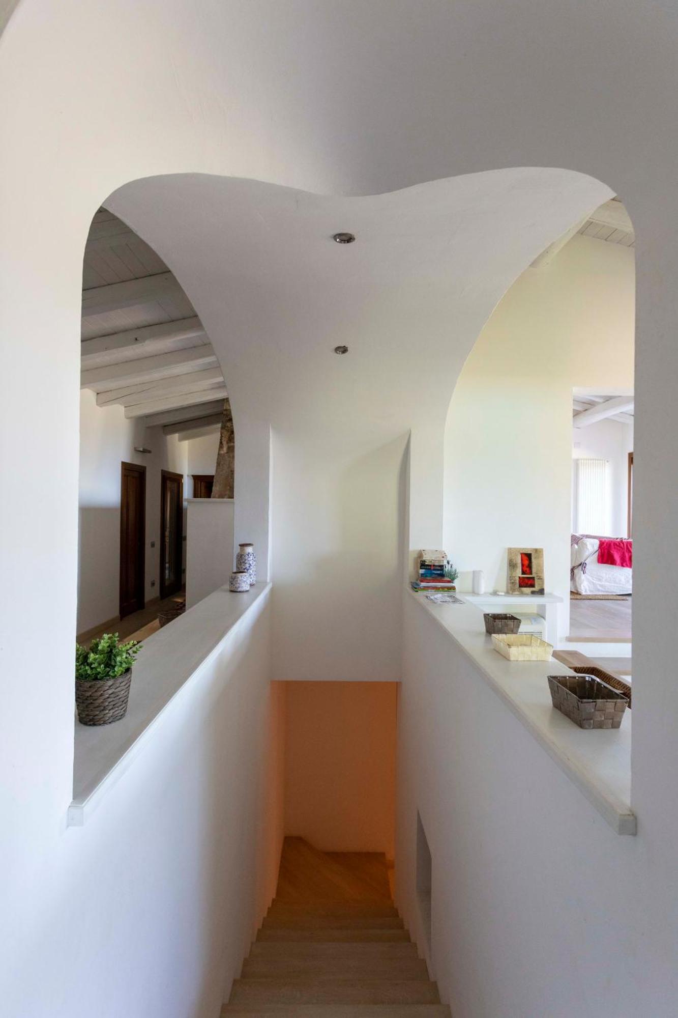 Villa Alba Esclusiva Villa Con Piscina A Sfioro E Vista Mozzafiato Sul Mare Cugnana Luaran gambar