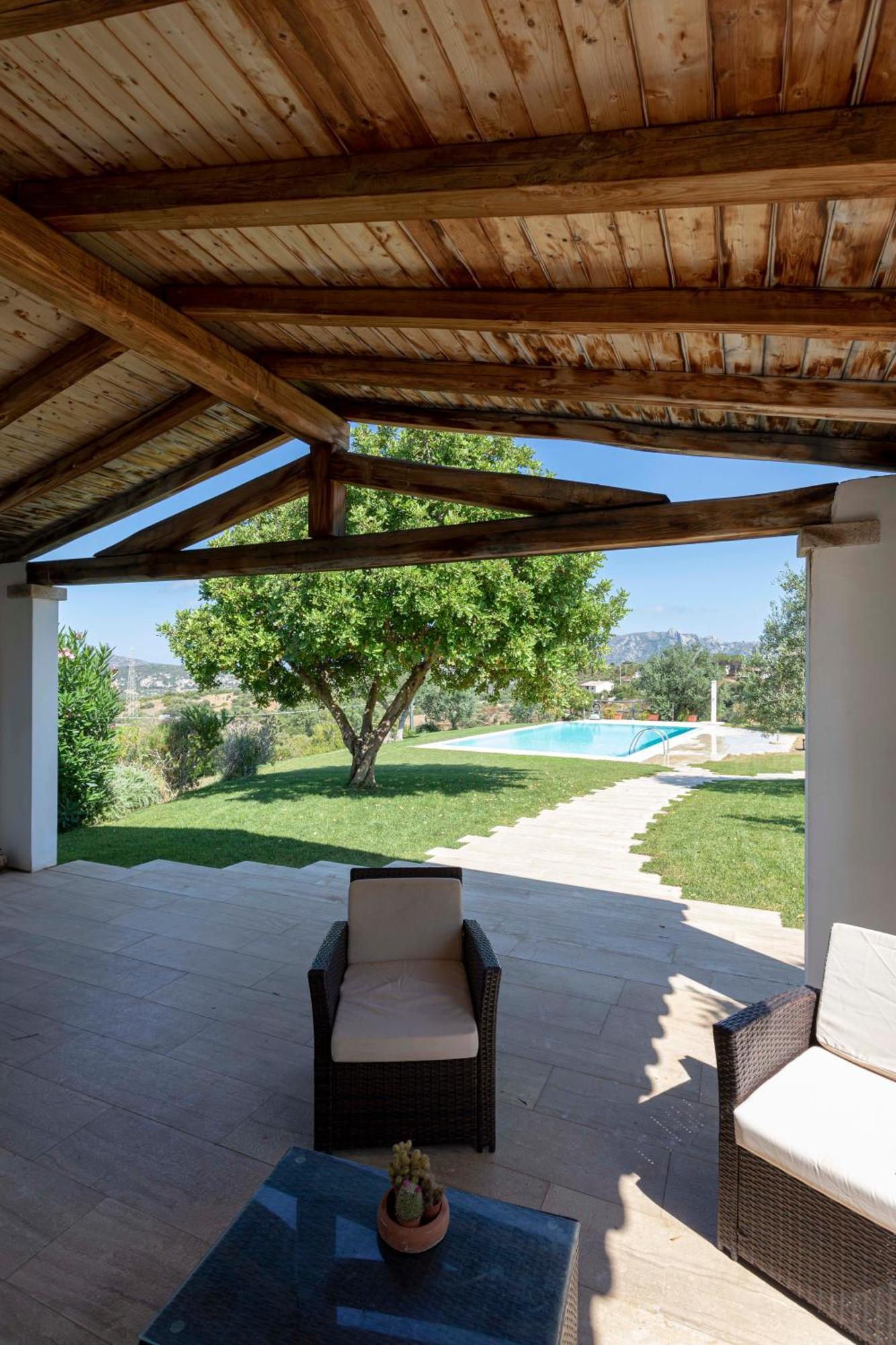 Villa Alba Esclusiva Villa Con Piscina A Sfioro E Vista Mozzafiato Sul Mare Cugnana Luaran gambar