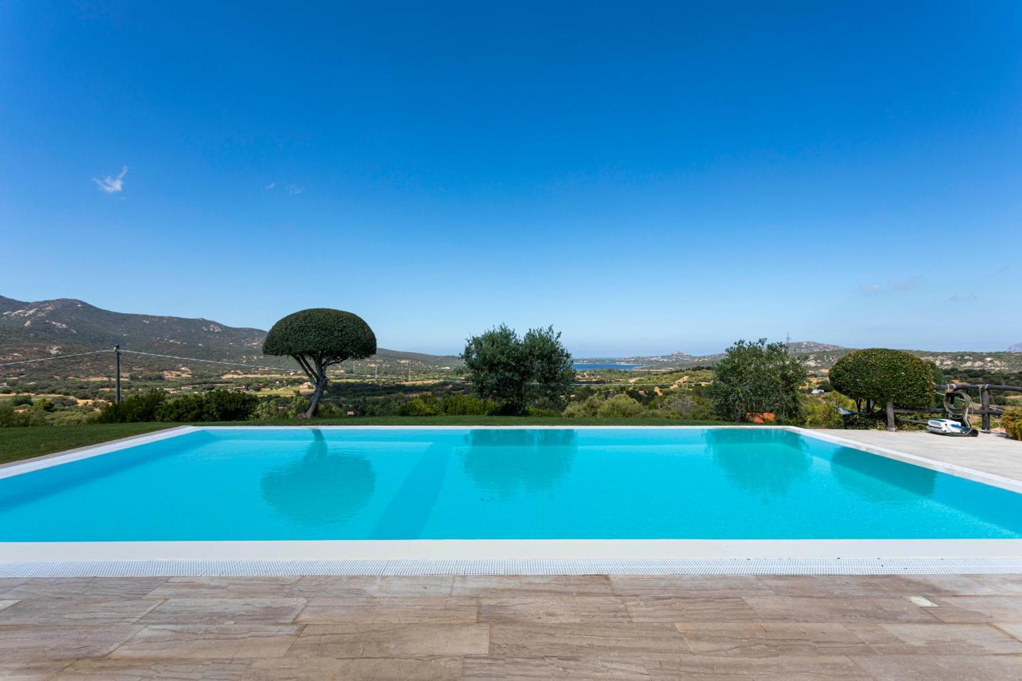 Villa Alba Esclusiva Villa Con Piscina A Sfioro E Vista Mozzafiato Sul Mare Cugnana Luaran gambar