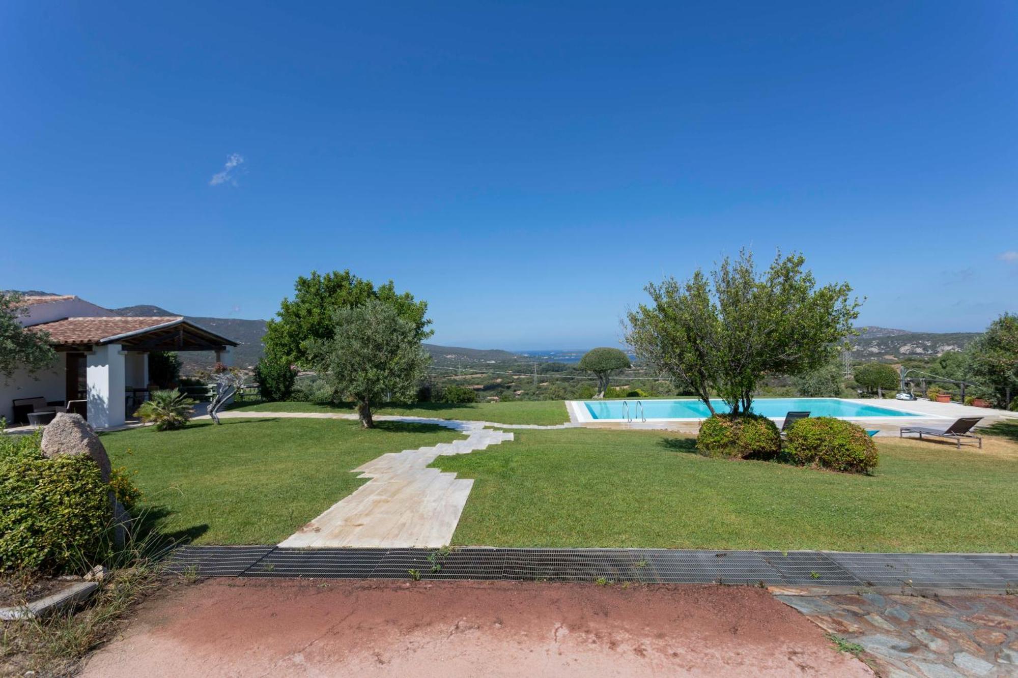Villa Alba Esclusiva Villa Con Piscina A Sfioro E Vista Mozzafiato Sul Mare Cugnana Luaran gambar