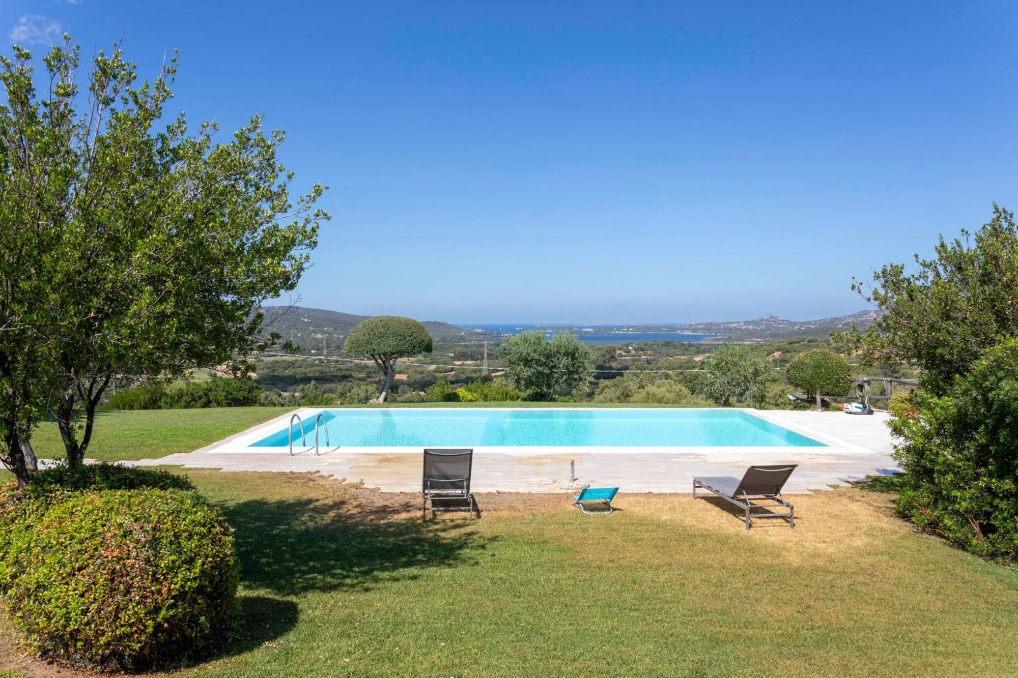 Villa Alba Esclusiva Villa Con Piscina A Sfioro E Vista Mozzafiato Sul Mare Cugnana Luaran gambar