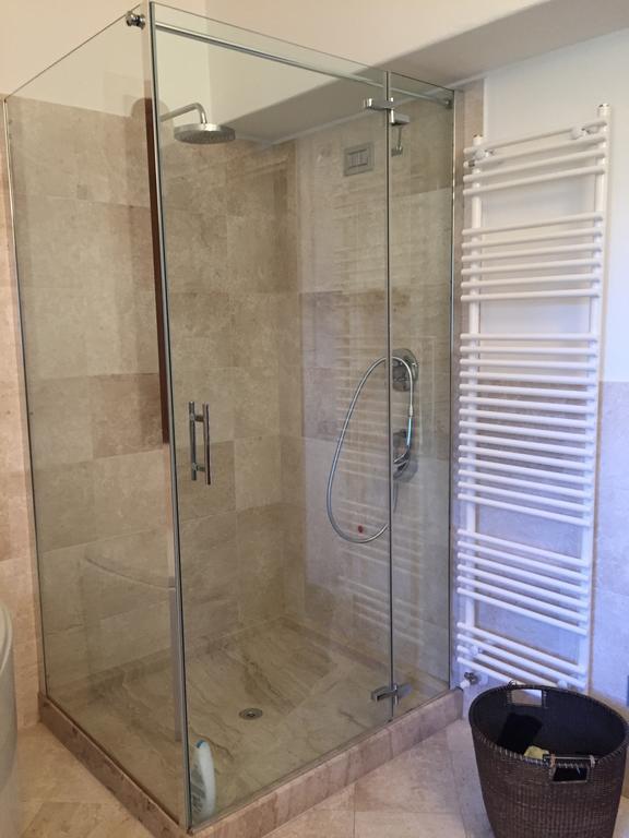 Villa Alba Esclusiva Villa Con Piscina A Sfioro E Vista Mozzafiato Sul Mare Cugnana Luaran gambar