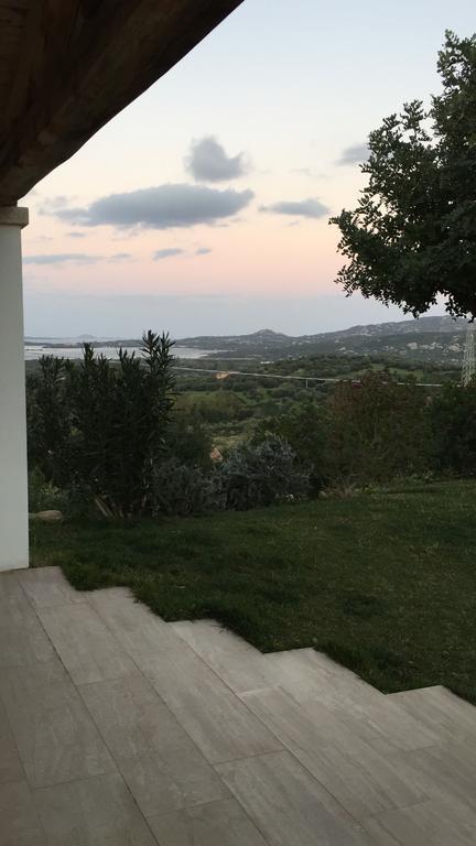 Villa Alba Esclusiva Villa Con Piscina A Sfioro E Vista Mozzafiato Sul Mare Cugnana Luaran gambar