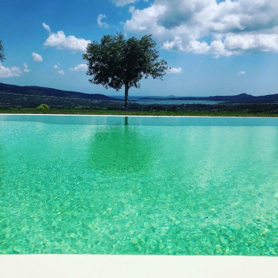 Villa Alba Esclusiva Villa Con Piscina A Sfioro E Vista Mozzafiato Sul Mare Cugnana Luaran gambar