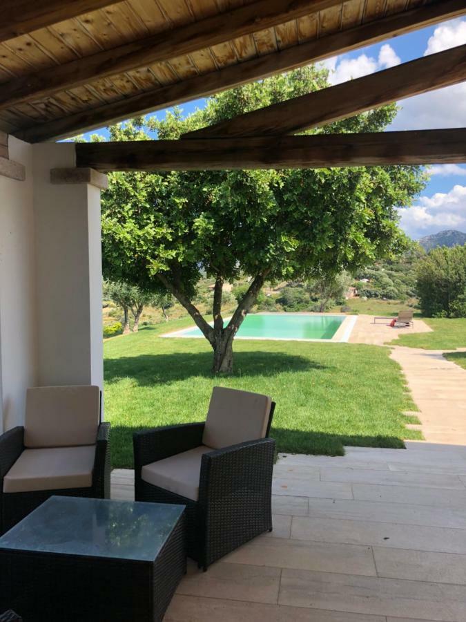 Villa Alba Esclusiva Villa Con Piscina A Sfioro E Vista Mozzafiato Sul Mare Cugnana Luaran gambar